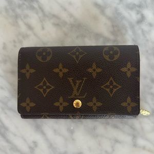 Louis Vuitton Tressor Monogram wallet CA1013
